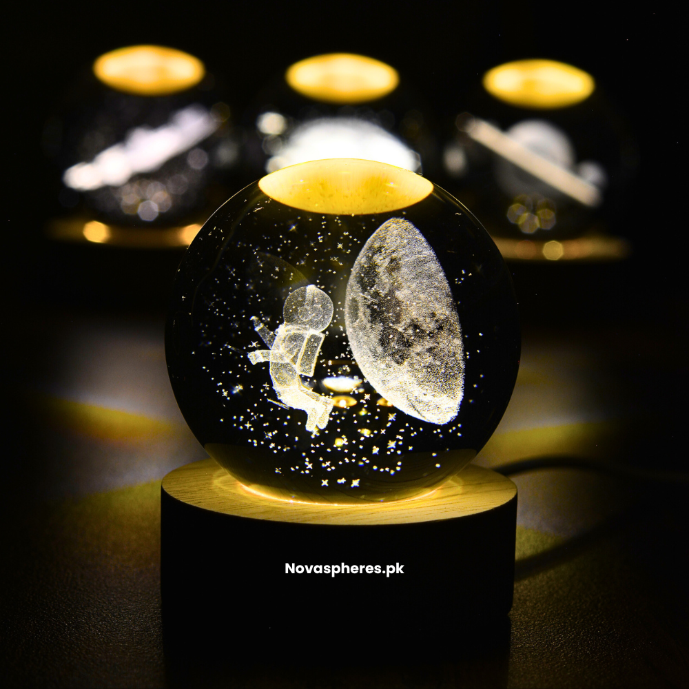 NovaSphere Crystal Lamp - Majestic Astronaut