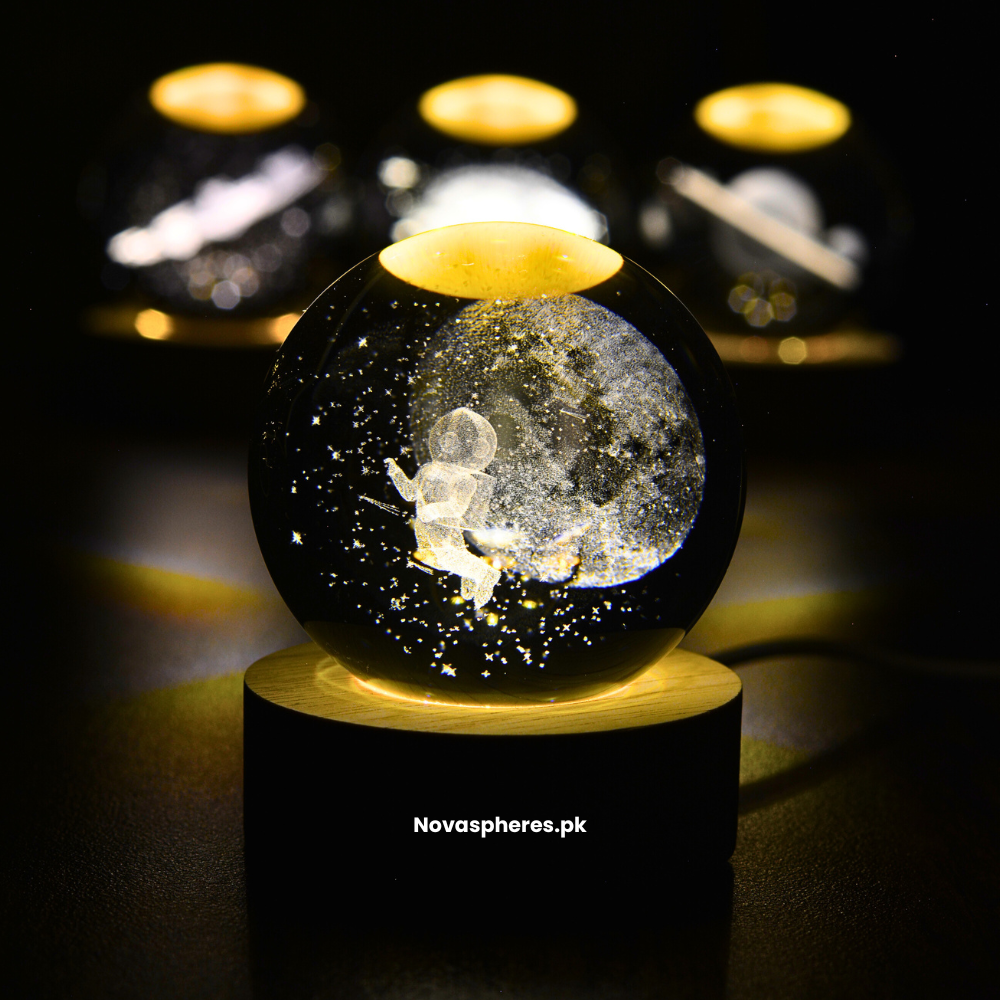 NovaSphere Crystal Lamp - Majestic Astronaut