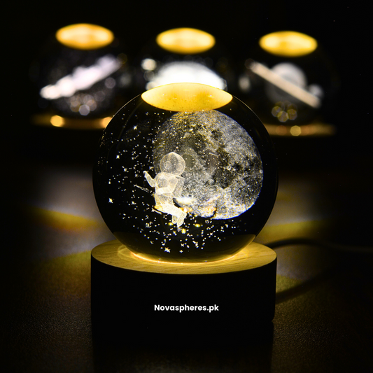 NovaSphere Crystal Lamp - Majestic Astronaut
